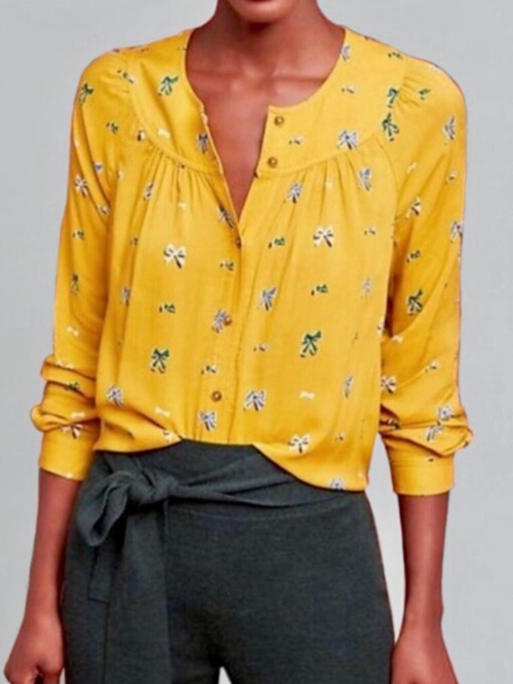 Conversations by Anthropologie Limited Edition Yellow Bow Print Blouse Size 8